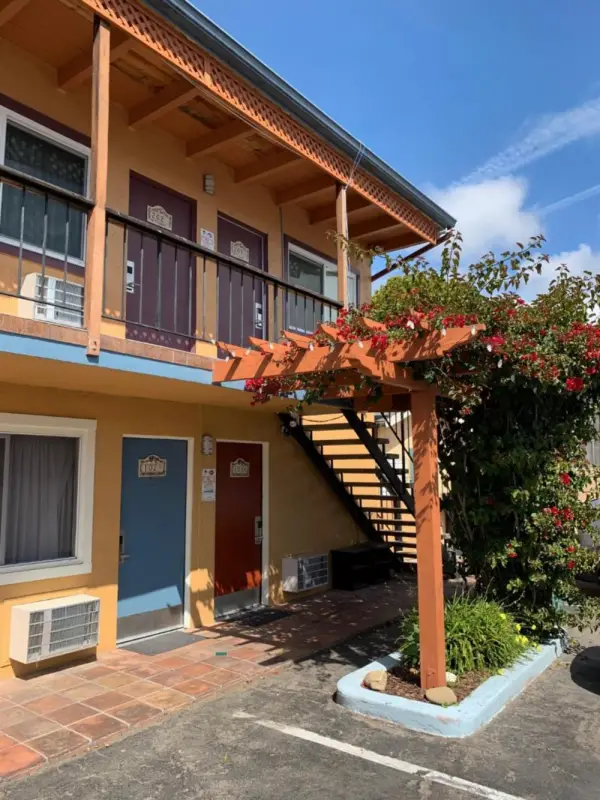 Sandyland Reef Inn 5