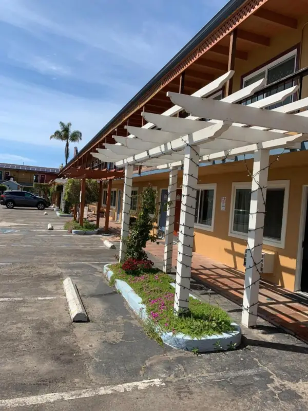 Sandyland Reef Inn 6