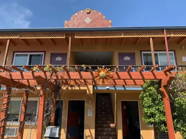 Sandyland Reef Inn 8